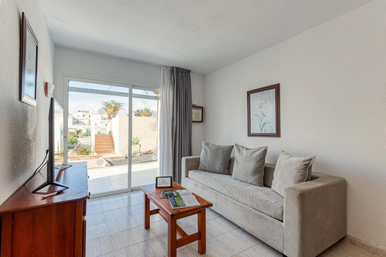 Apartamento 1 Con Terraza Y Piscina En Corralejo Exterior photo